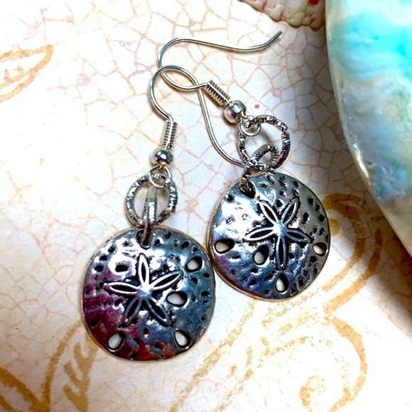 NWOT Sand dollar earrings antique silver finish - Picture 1 of 4